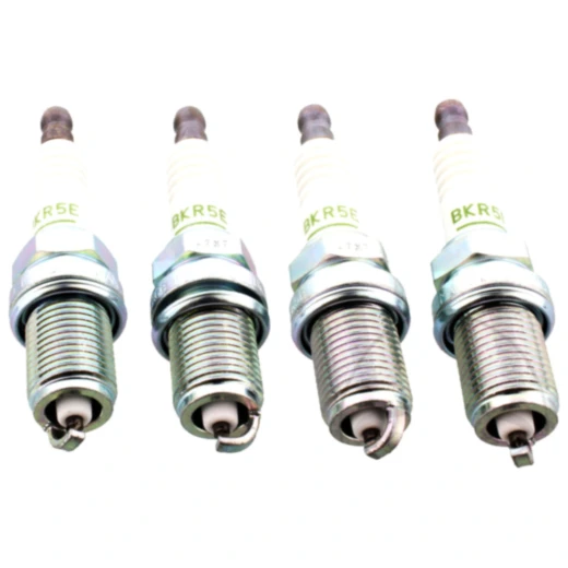 Zündkerze BKR5E VL35 NGK Packung Inhalt 4 Alternative: 1345644 passend für: Polaris Sportsman, Magnum, Xplorer