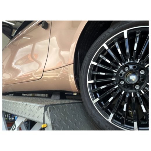 Universal Gummipyramide für Elektrofahrzeuge 120 mm hoch_2