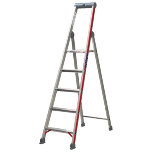 Stufenstehleiter für sicheren Zugang