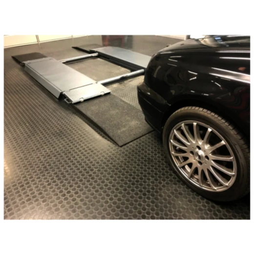 Mobile Sportwagenrampe für Sportfahrzeuge_2